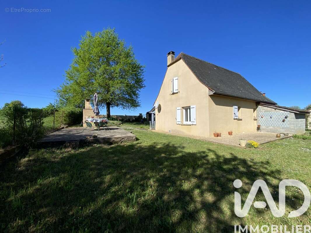 Maison 89 m² à Monplaisant  - photo 4