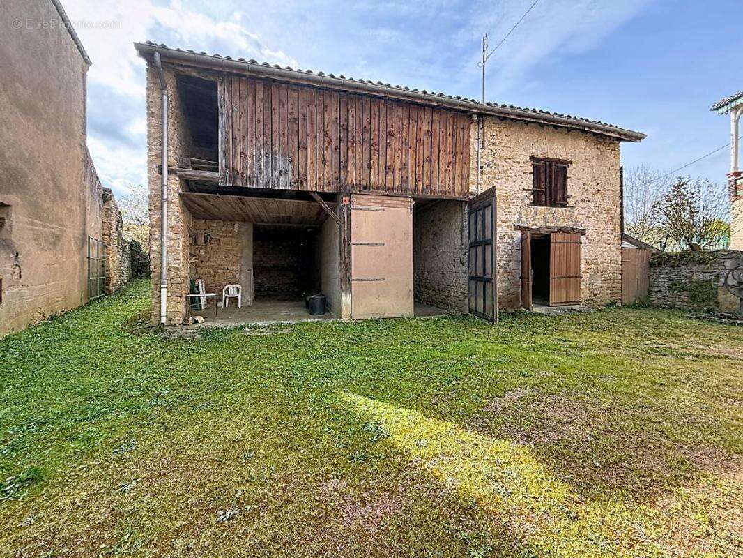 Maison 270 m² à Cluny  - photo 3