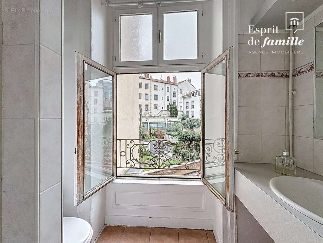 Appartement à LYON-6E