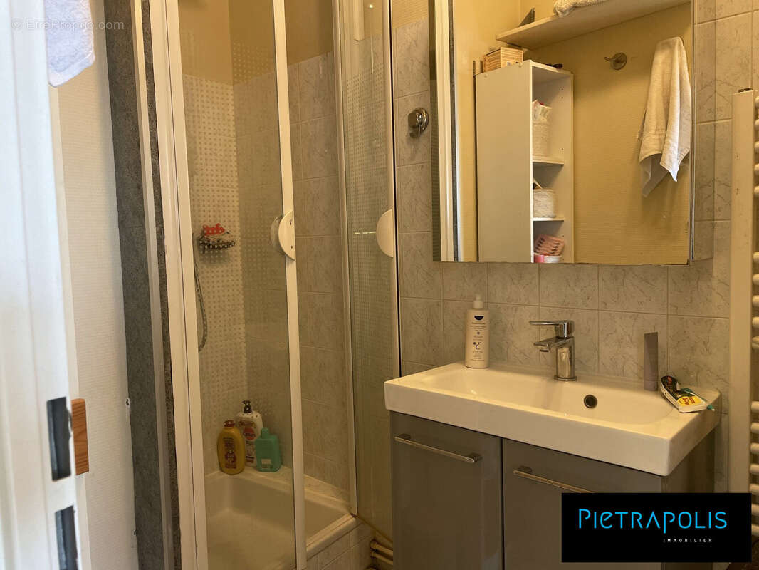 Salle de bains - Appartement à LYON-7E