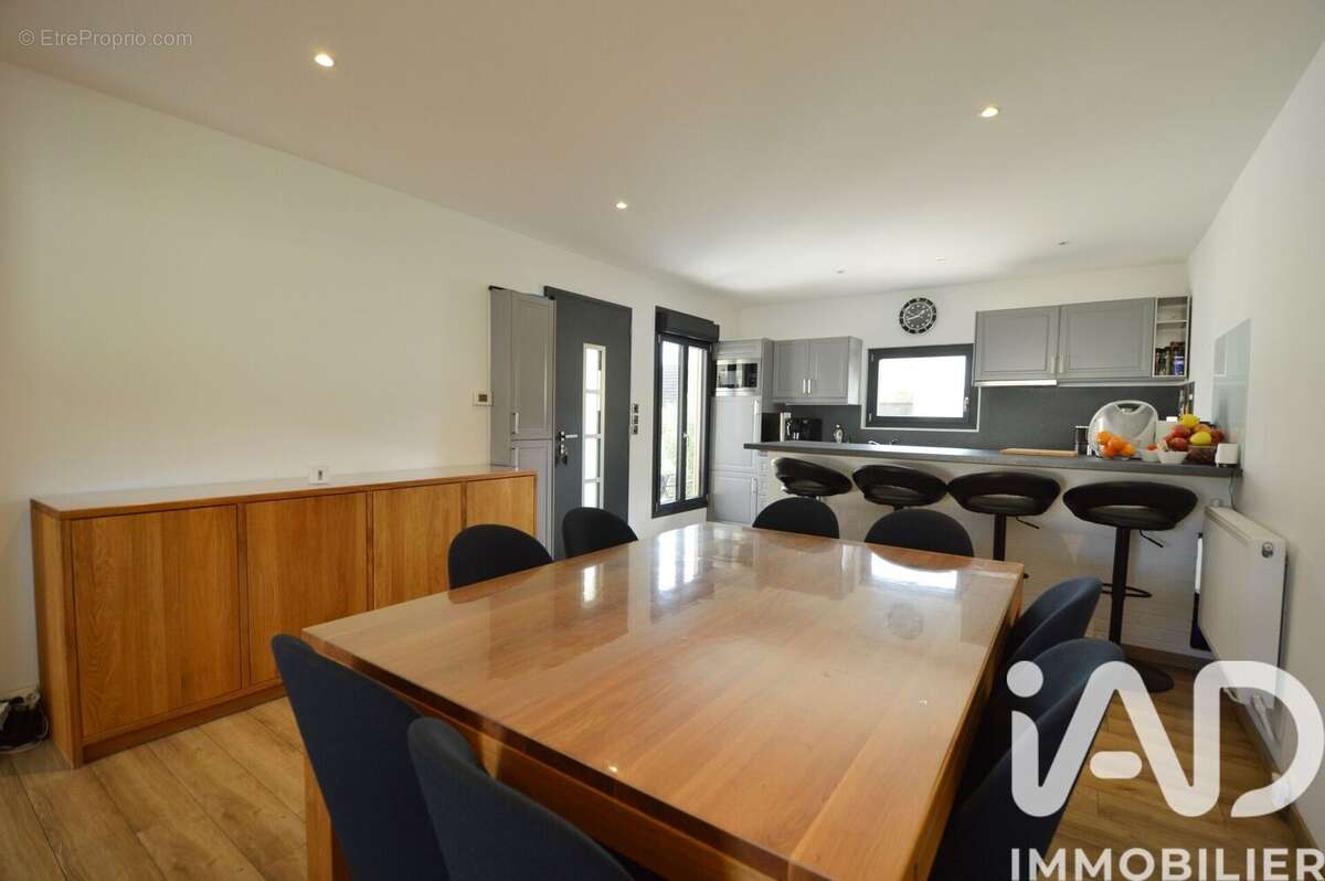 Photo 6 - Maison à VIRY-CHATILLON