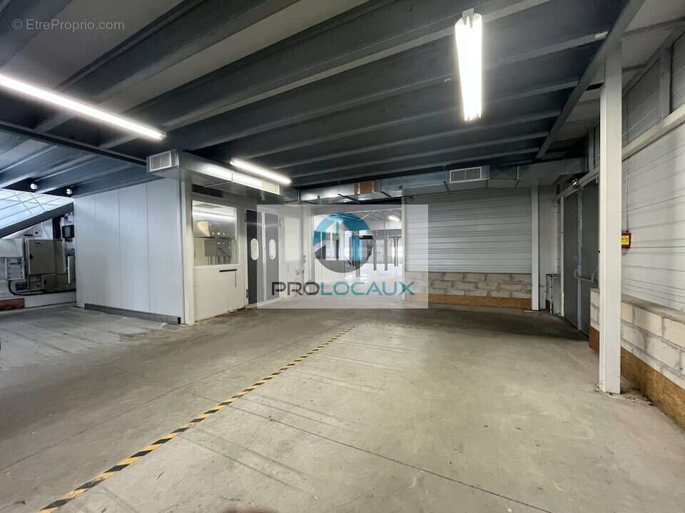 1700 m² à Lacroix-Saint-Ouen  - photo 6