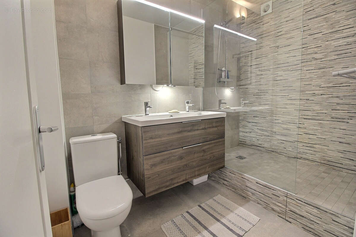 Appartement à FONTENAY-LE-FLEURY