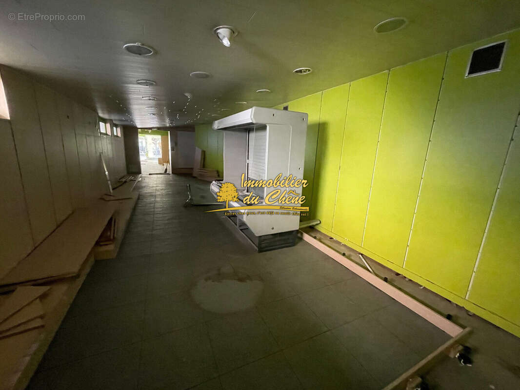 Commerce à LUXEUIL-LES-BAINS