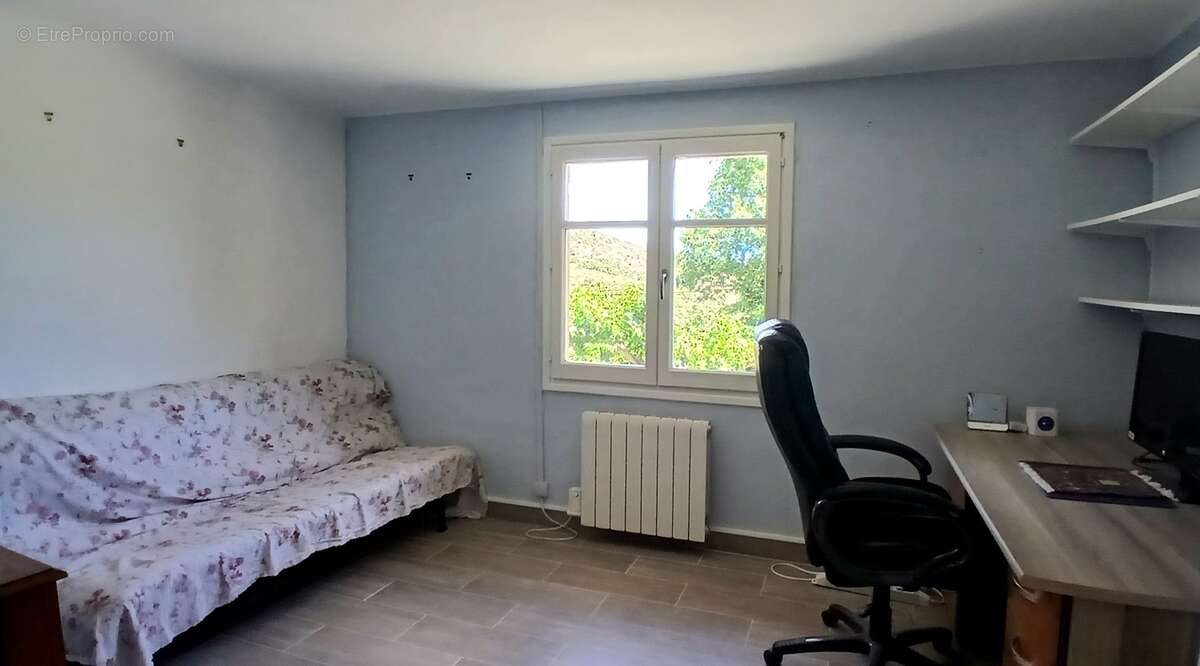 Maison à ROQUEBRUN