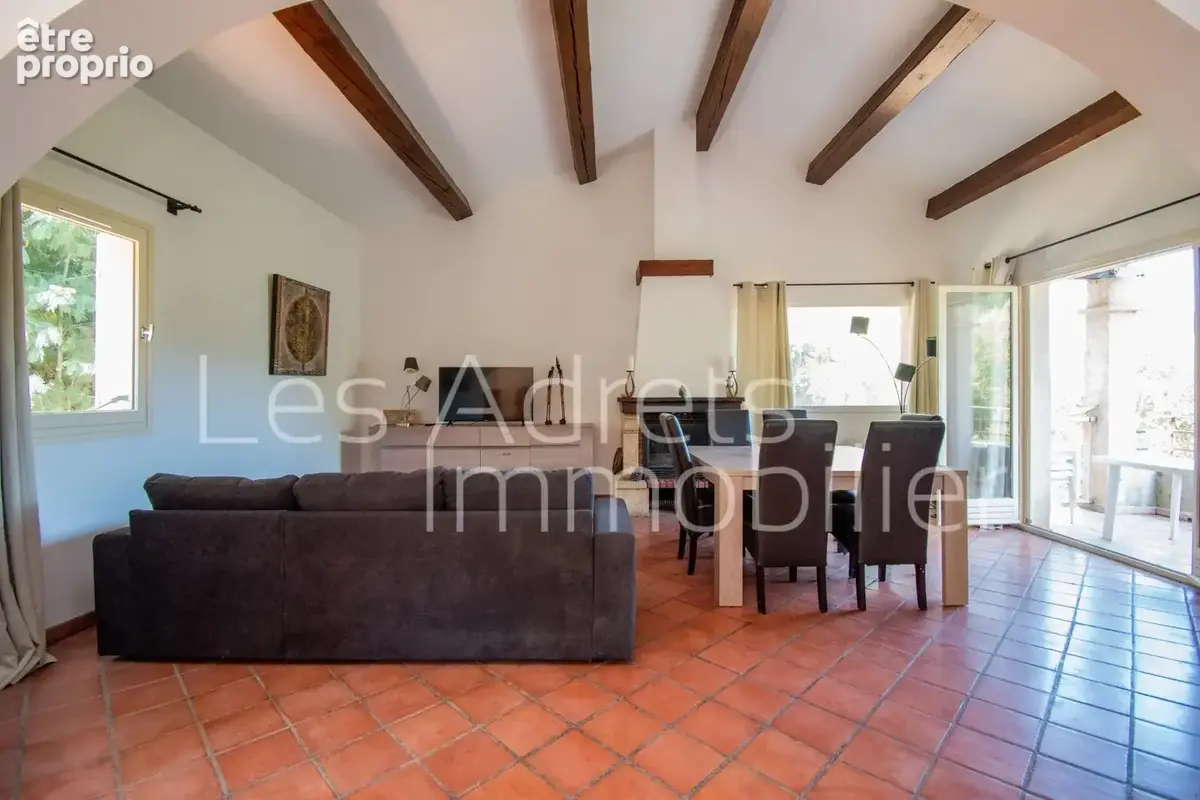 Propriété avec 3 logements dans l'Estérel - photo 6