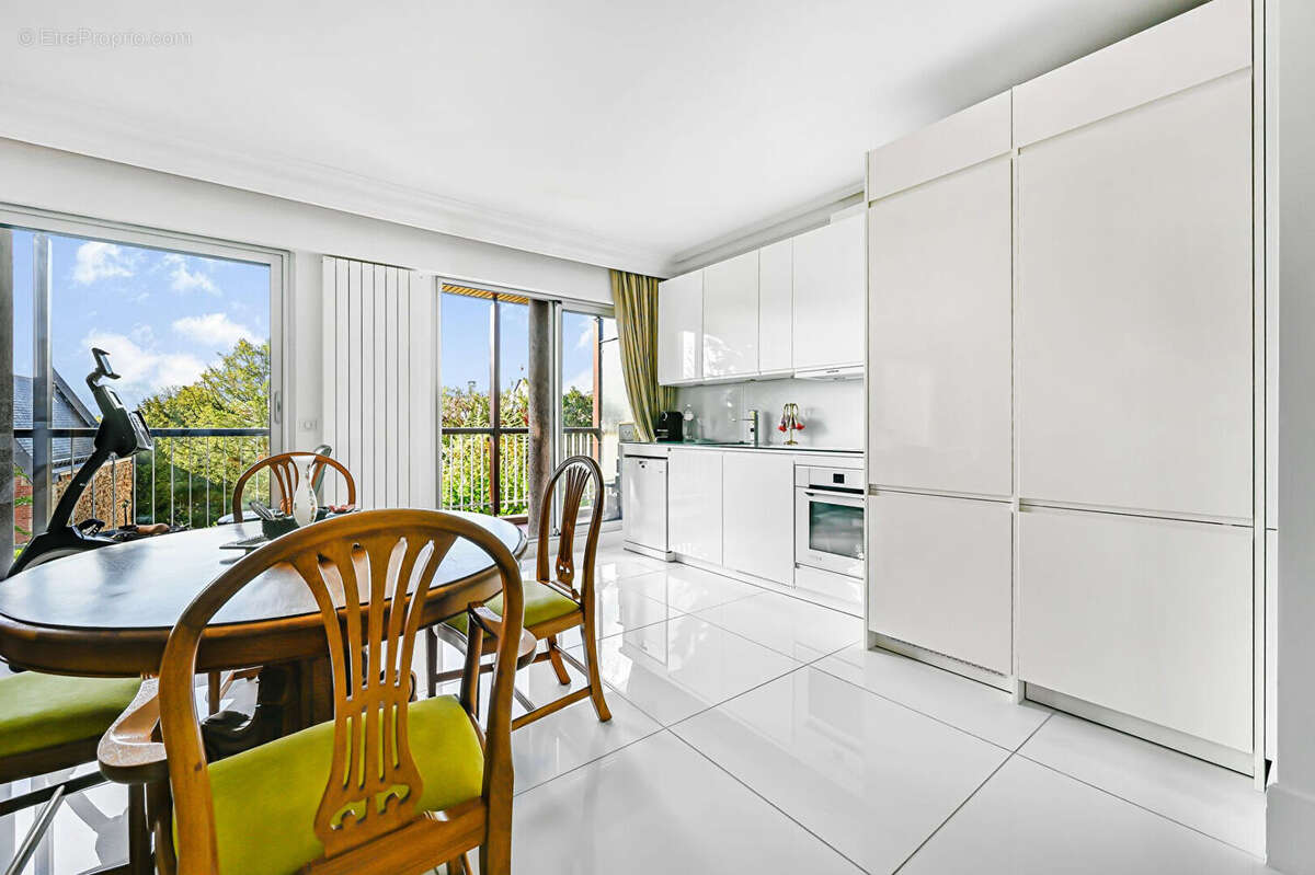 Appartement à SEVRES