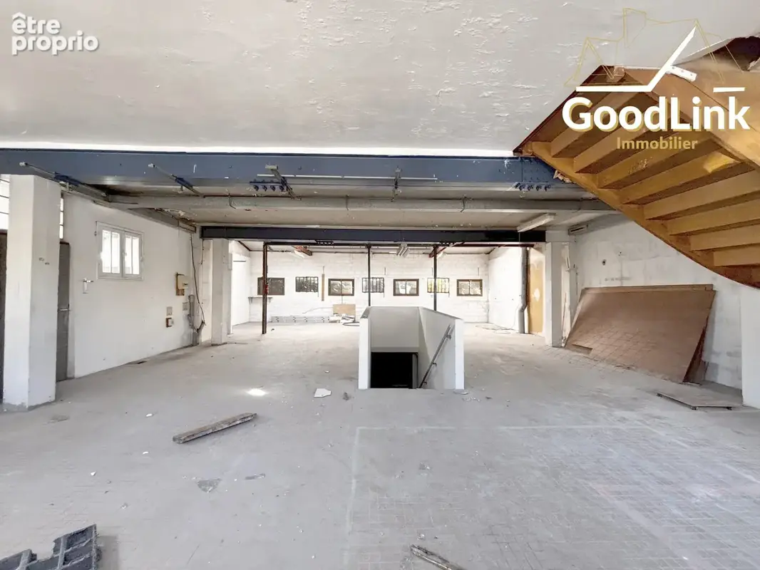Appartement 265 m² à vendre à Bondy (93140) - photo 2