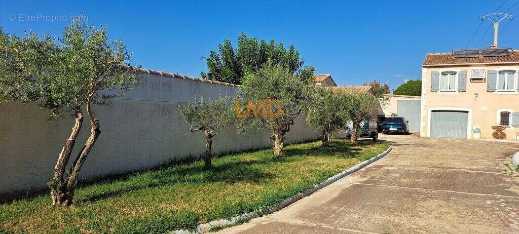 Maison à SAINT-GILLES