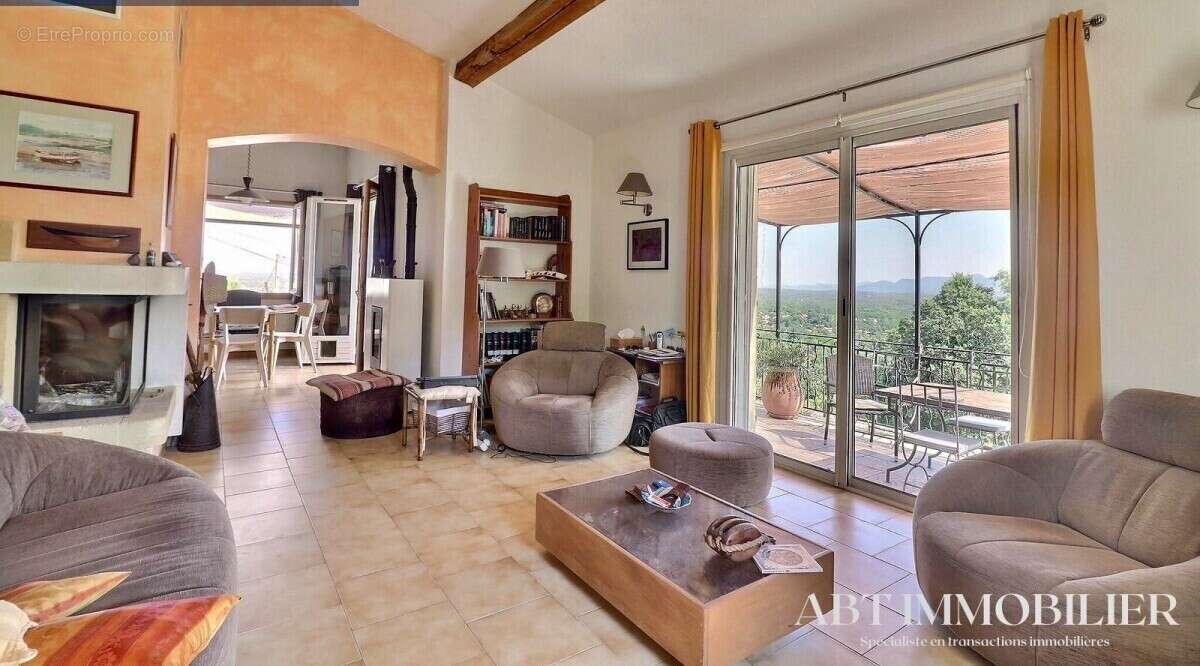 Maison à SAINT-MAXIMIN-LA-SAINTE-BAUME