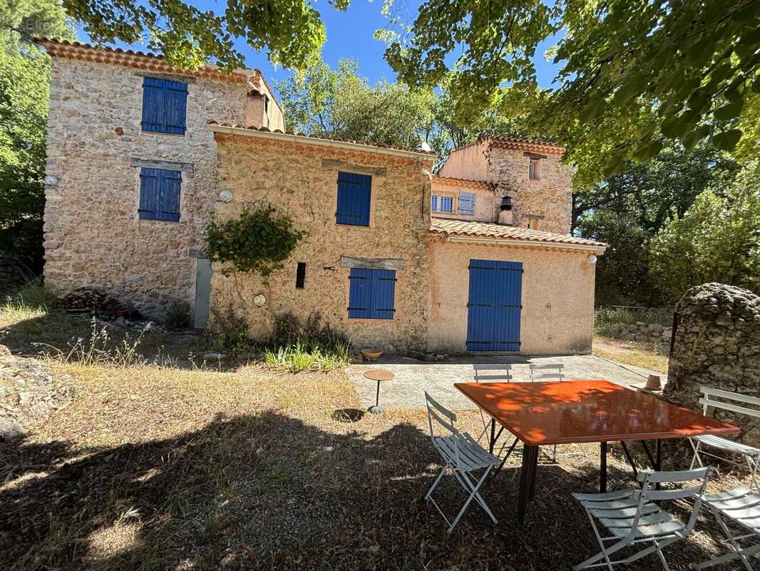 Maison à CHATEAUDOUBLE