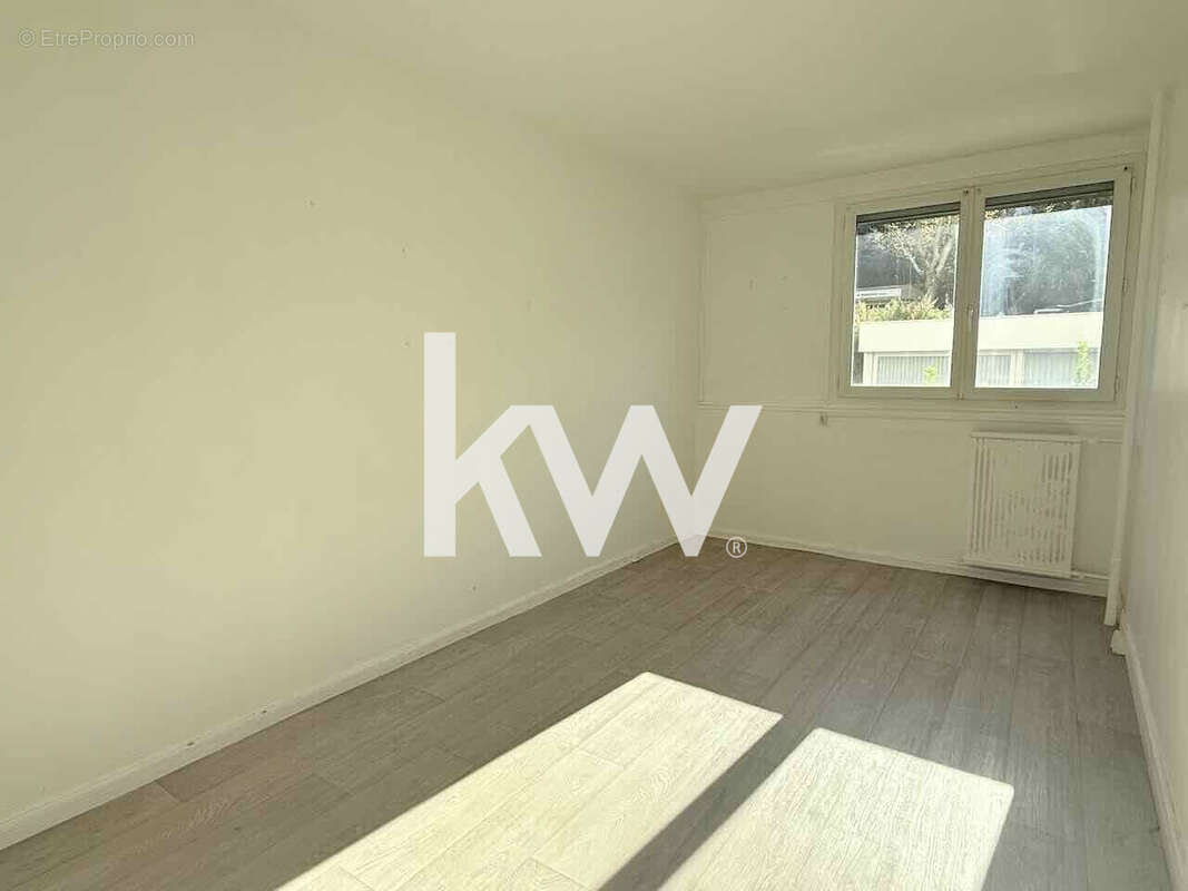 Appartement 81 m² à Saint-Etienne  - photo 6