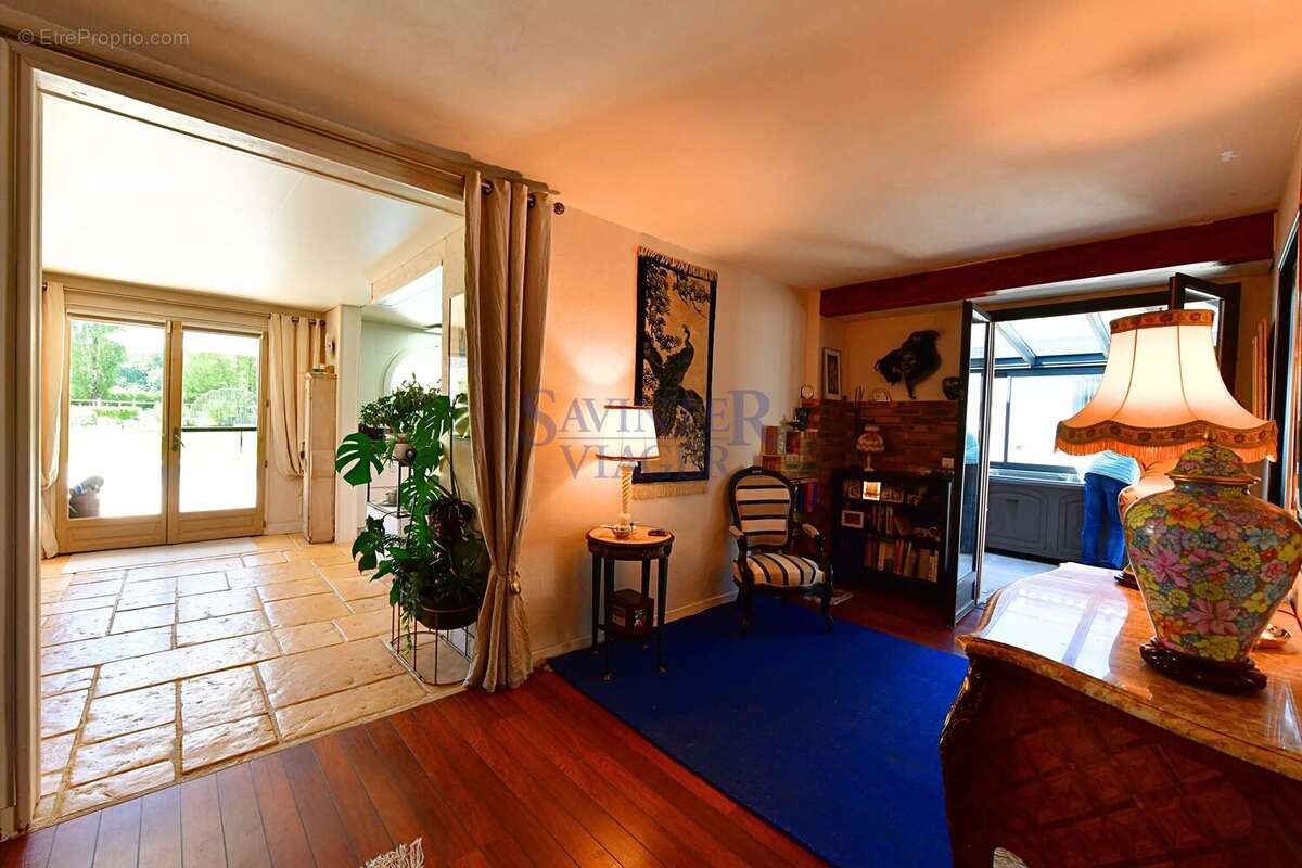 Demeure atypique avec installations équestres – Terrain de 16 832 m² - photo 13