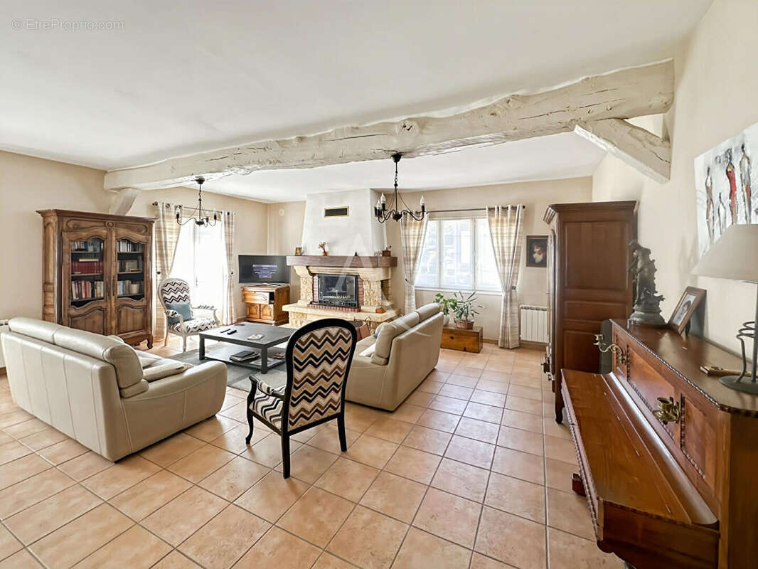 Maison à ETREPAGNY
