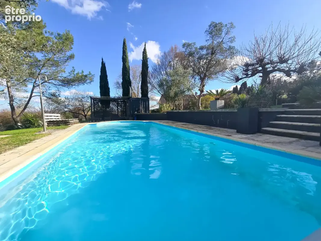 BOURG SAINT BERNARD, Maison atypique de 195 m2 à vendre. - photo 6