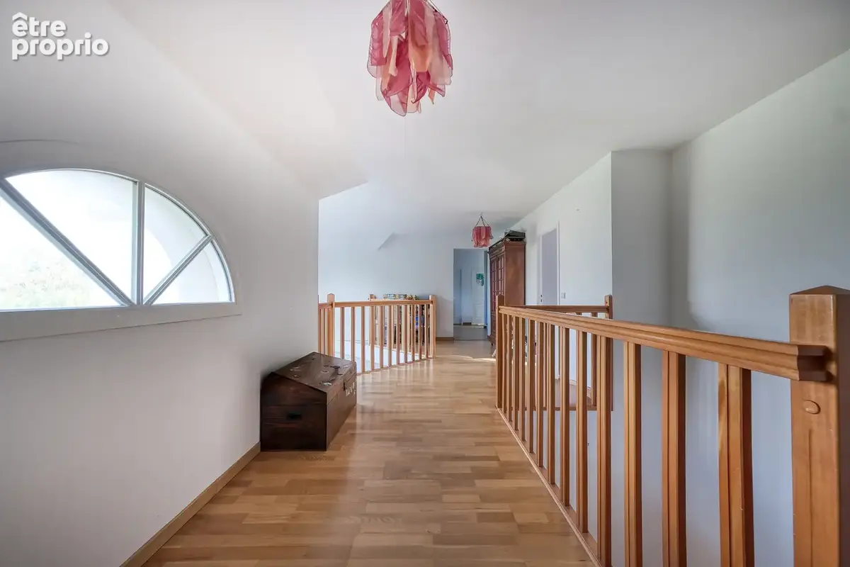 Belle et grande maison familiale - 290m2 au sol - 6 chambres - sous-sol total - photo 17