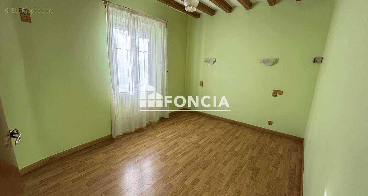 Maison à NEUVY-EN-CHAMPAGNE