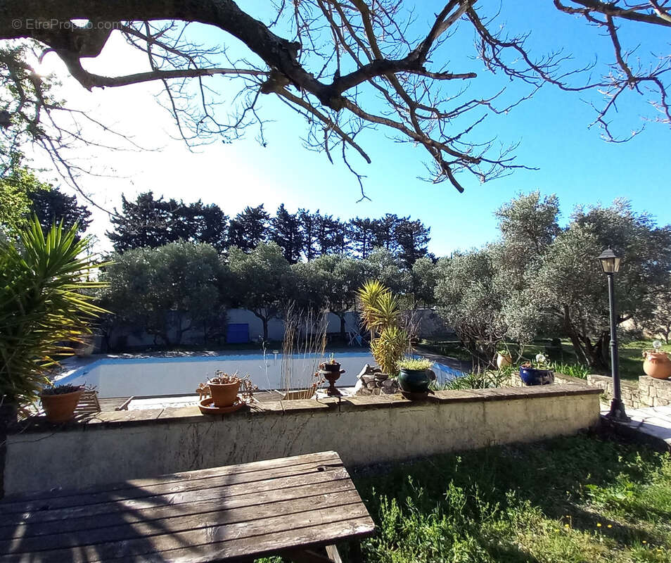 Maison à CAUMONT-SUR-DURANCE