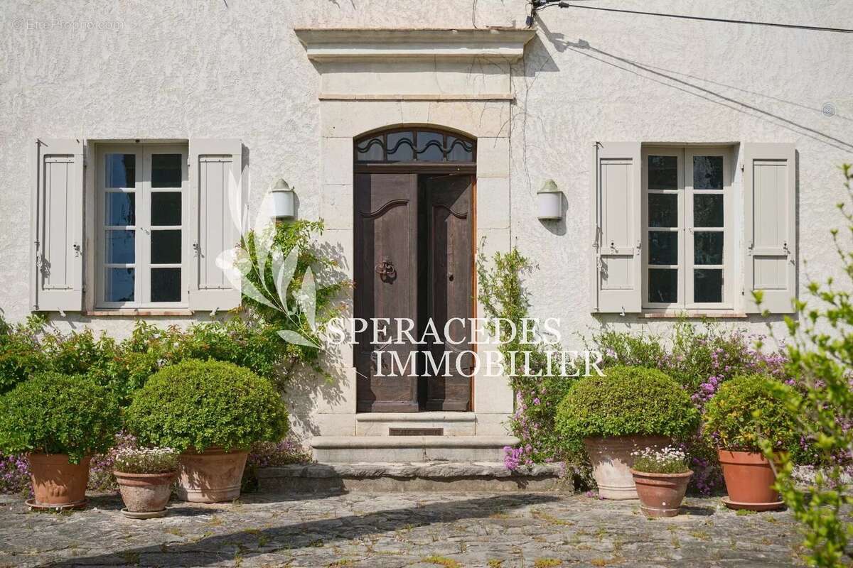 Maison à PEYMEINADE