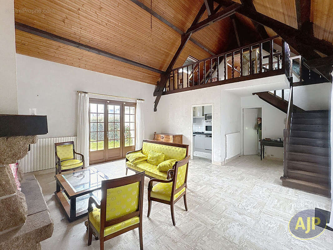 Maison à LE POULIGUEN