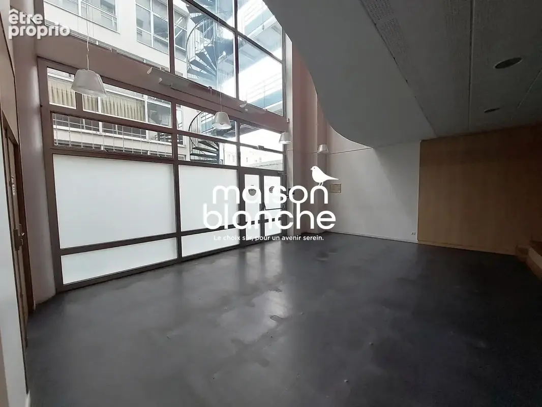 Commerce 354 m² à vendre à Niort (79000) - photo 3