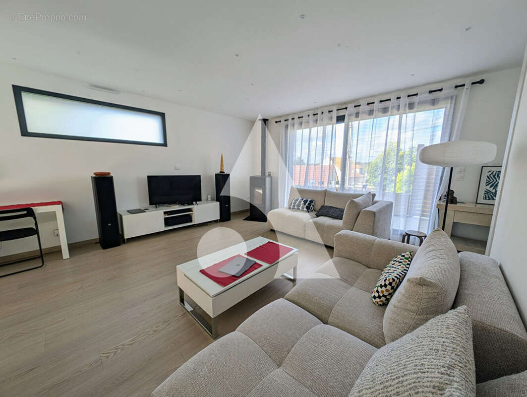 Maison à LA FRETTE-SUR-SEINE