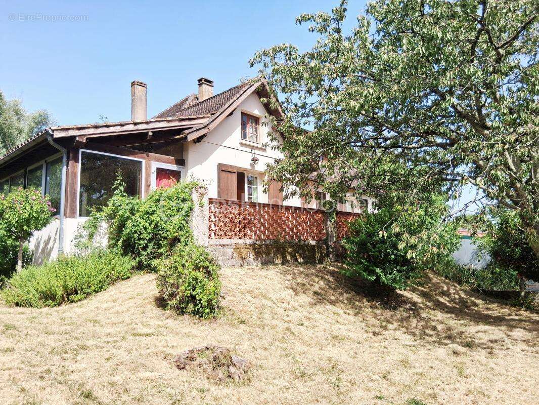 Maison à TOMBEBOEUF