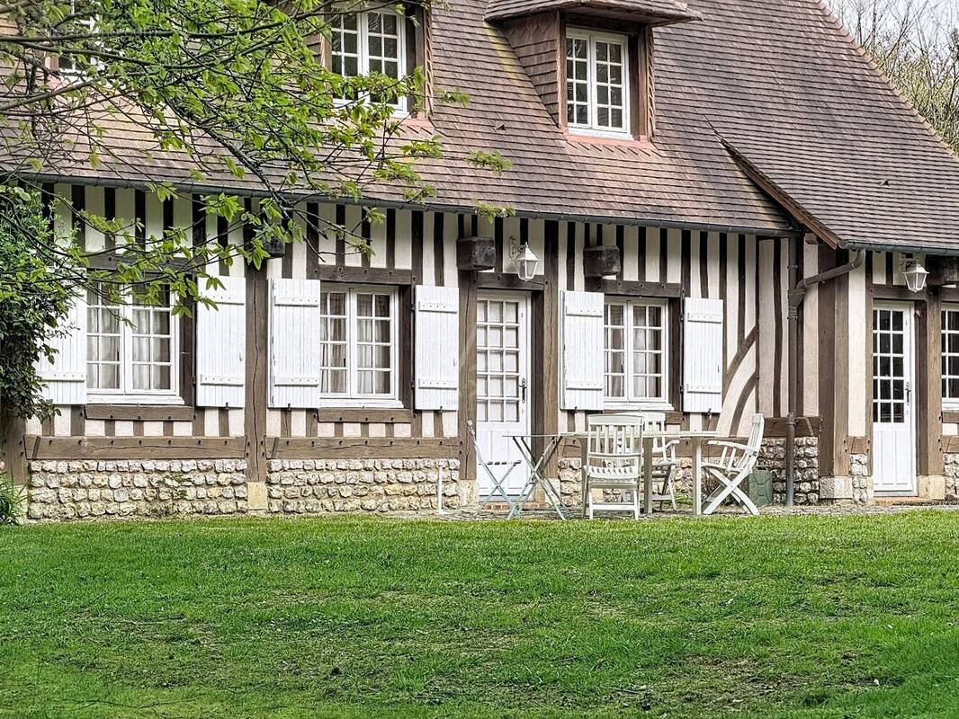 Maison à PONT-L'EVEQUE