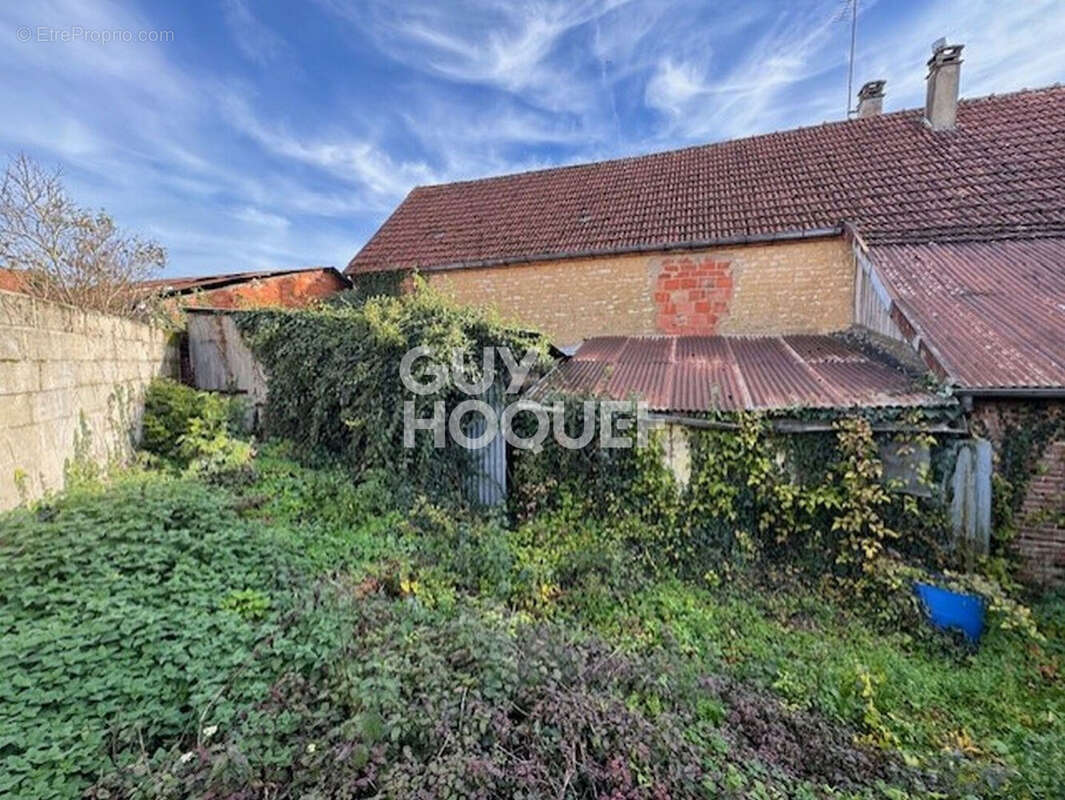 Maison à BARBONNE-FAYEL