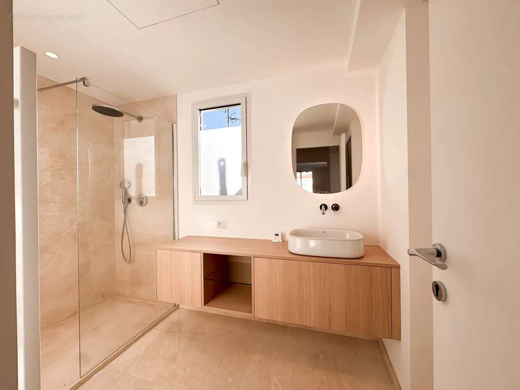 Appartement à BEAULIEU-SUR-MER