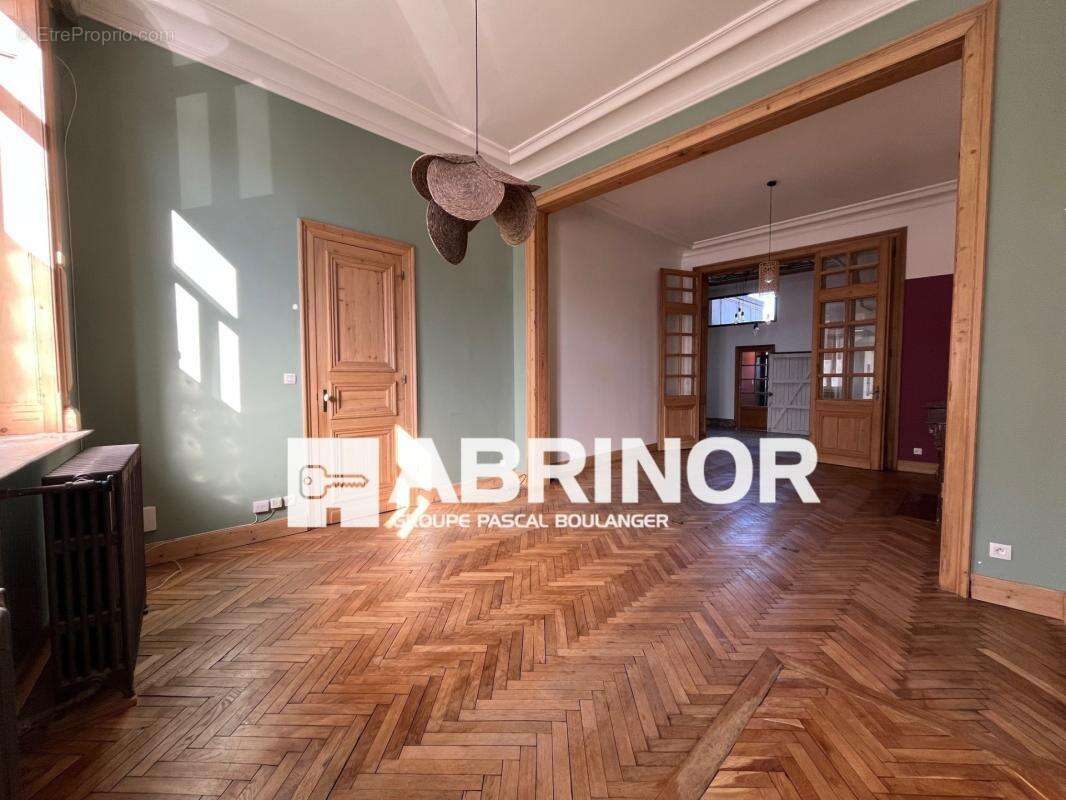 Maison Bourgeoise  6 Chambres,grande pièce de vie, salle de jeux, 2 salles de bain jardin arboré - photo 6