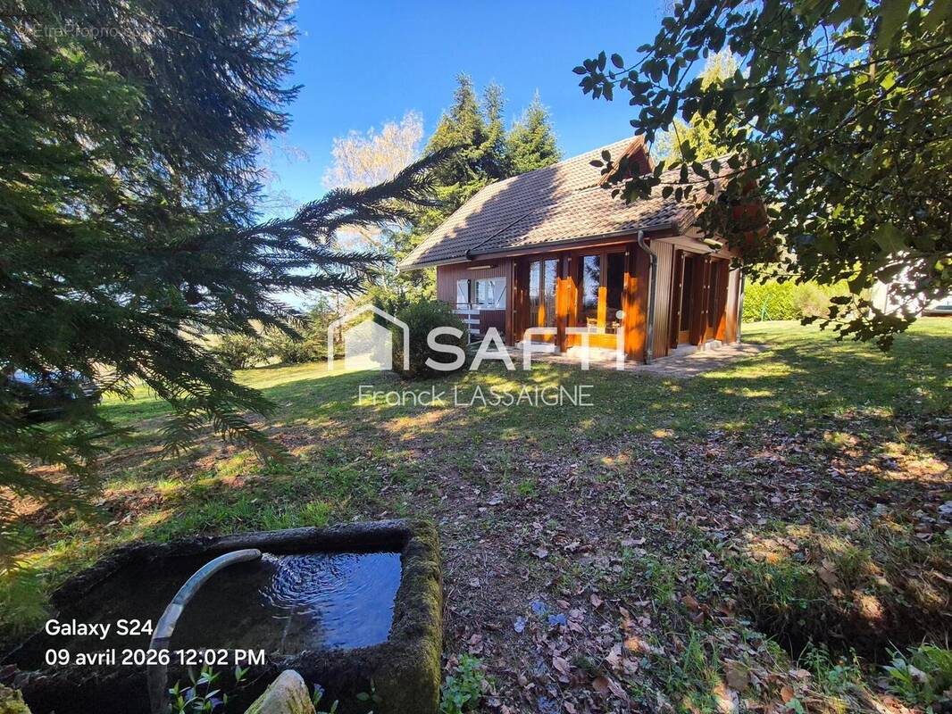 Photo 1 - Maison à SAINT-PIERRE-LA-BOURLHONNE