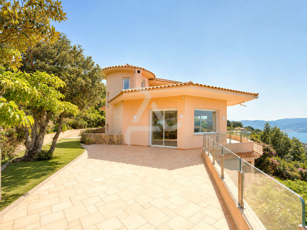 Dans le domaine très exclusif de « marina di fiori » à porto-vecchio villa d’exeption de 354m2 - photo 76