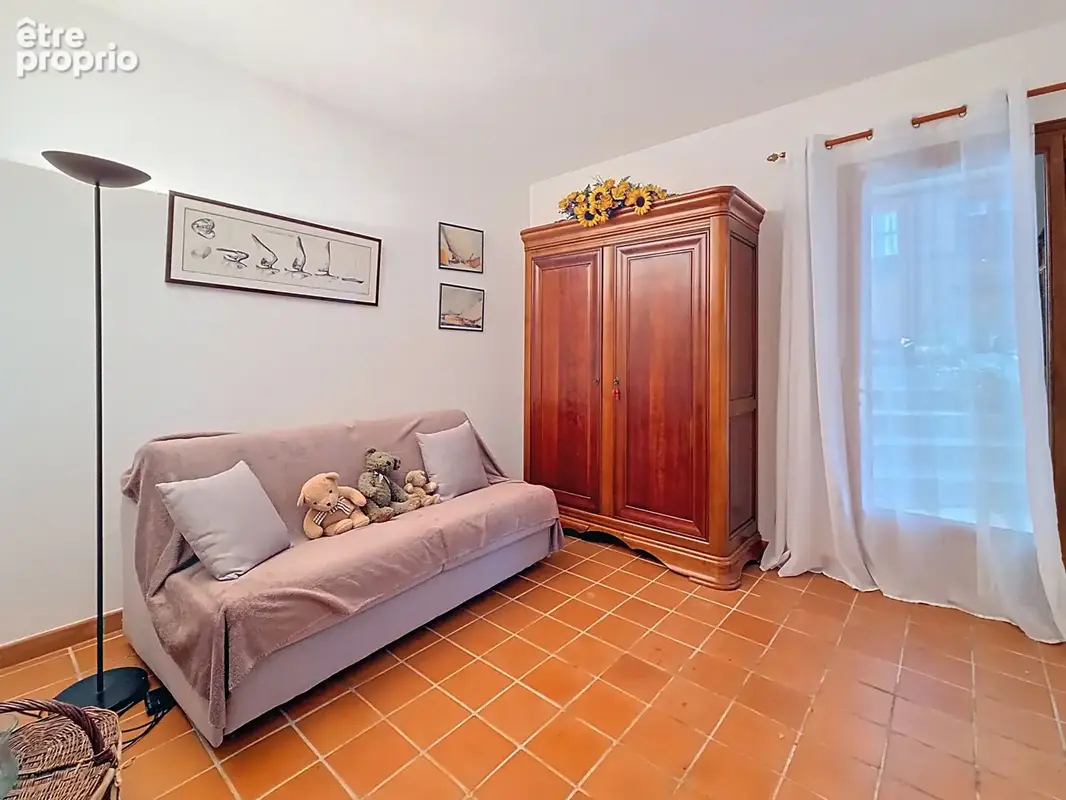 Vence - proche  centre ville - villa 8 pieces - photo 9