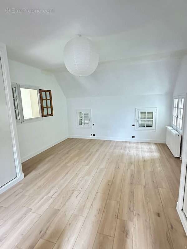 Maison à LES LOGES-EN-JOSAS