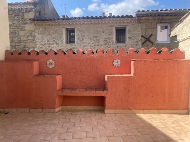 Maison à vendre 3 pièces  village de GRANS (13) - photo 5