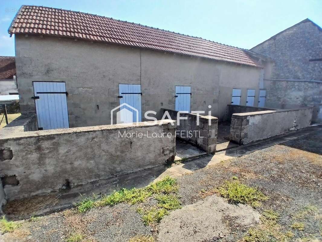 Maison 75 m² à Chemille-Sur-Indrois  - photo 3