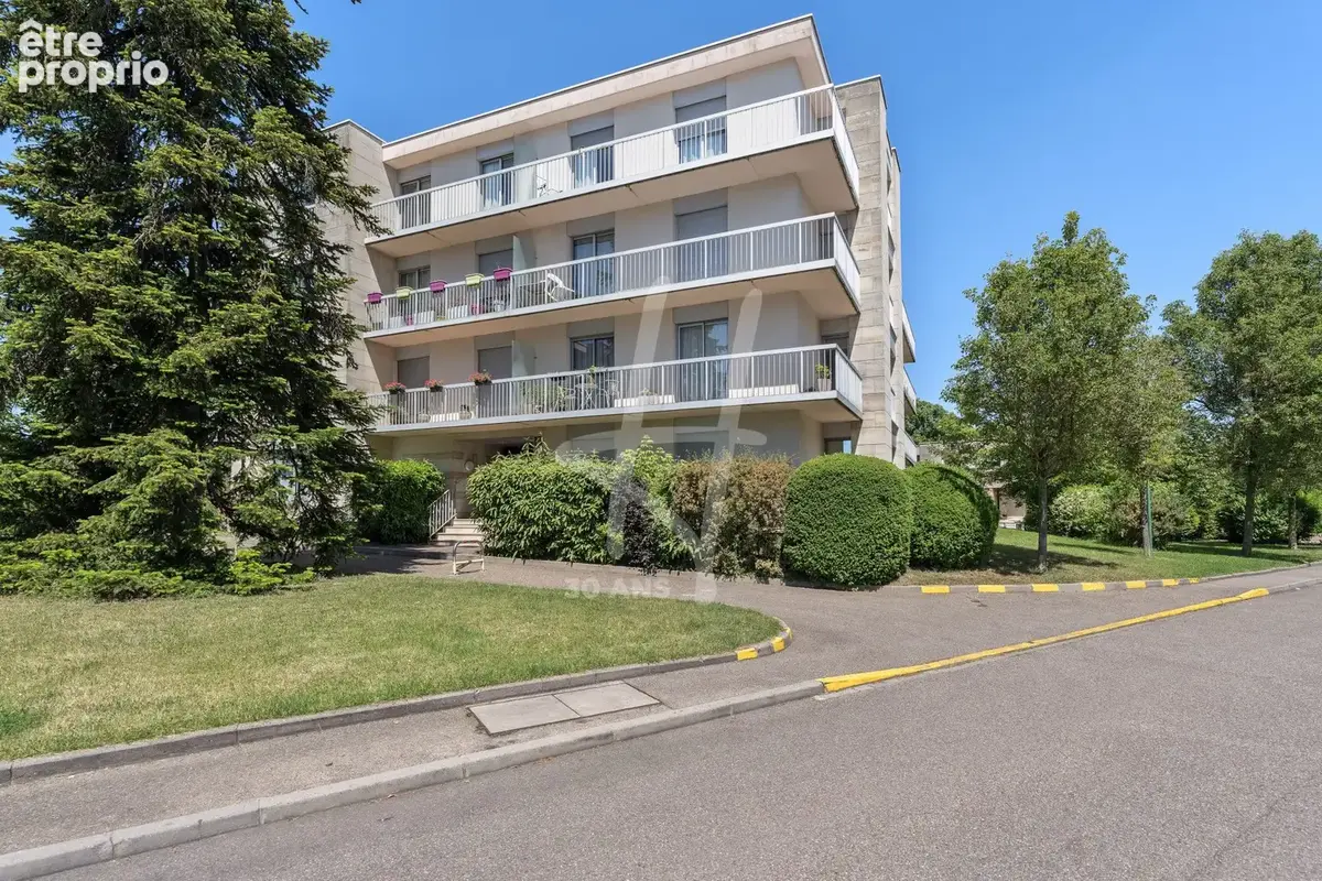 Appartement à LE BAN-SAINT-MARTIN