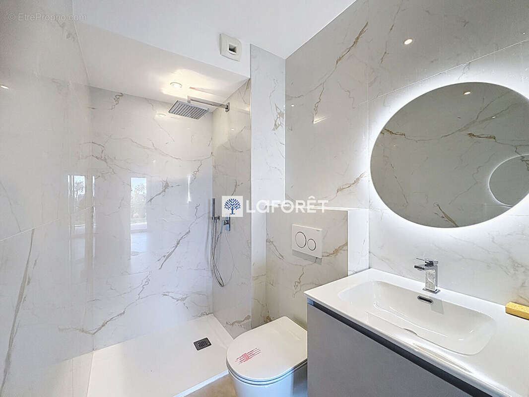 Appartement à ROQUEBRUNE-CAP-MARTIN