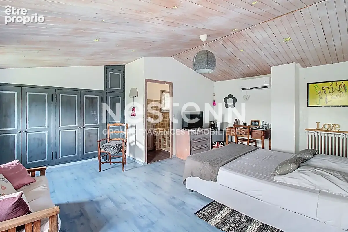 A VENDRE DRAGUIGNAN Bastide 3 suites parentales PISCINE terrain de 4000 m² - photo 8