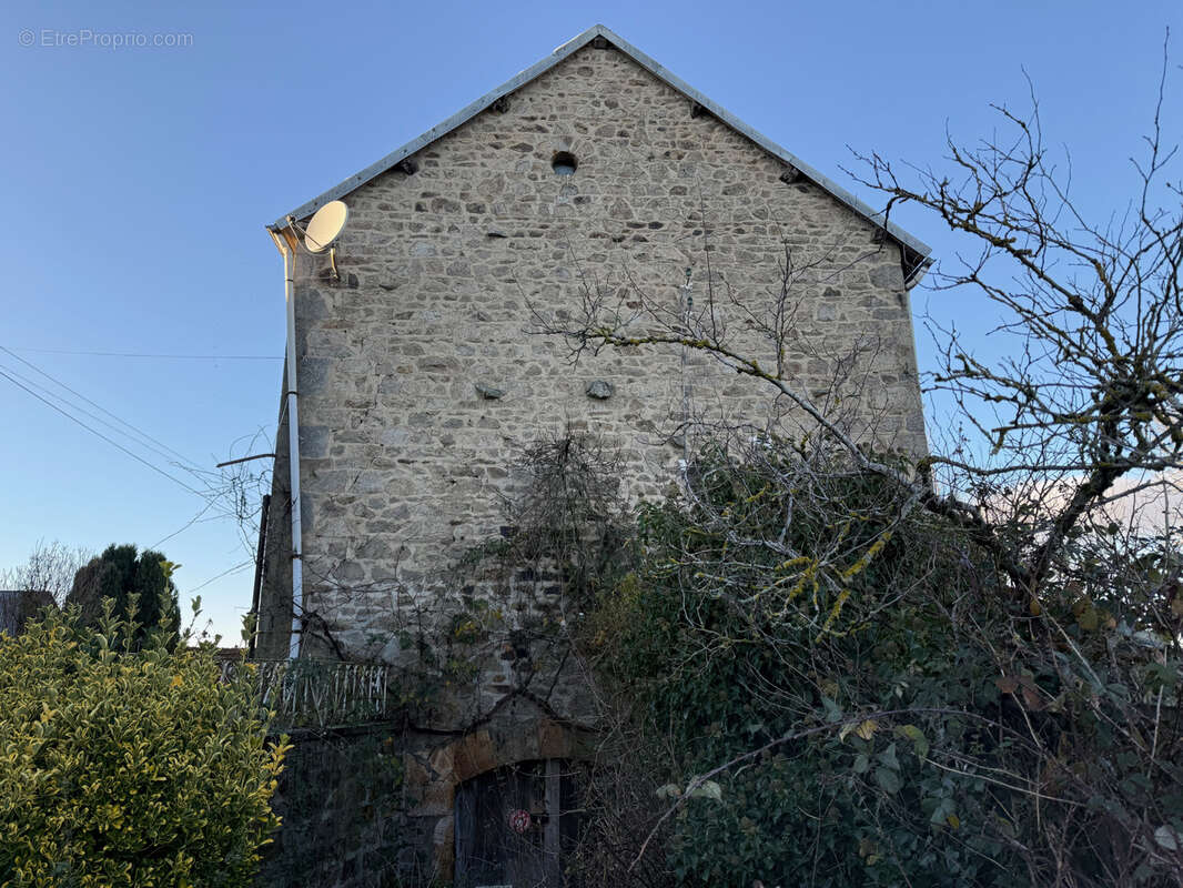 Maison à BUSSIERES
