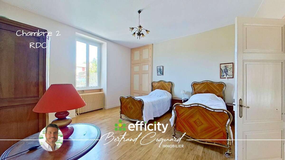Maison 287 m² à Neronde  - photo 12