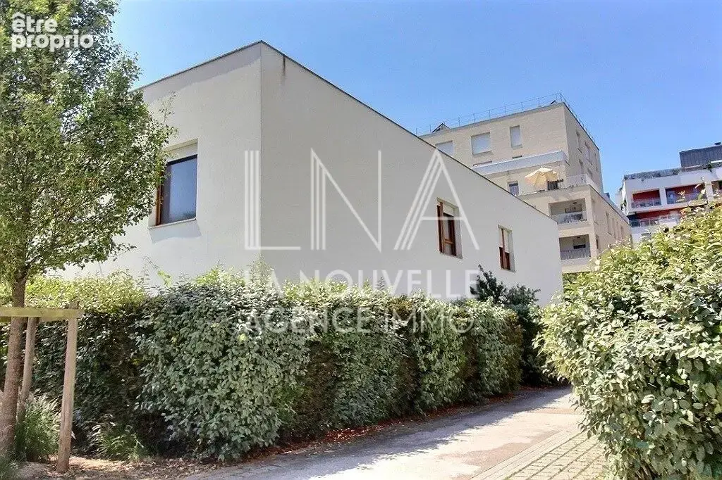 Uniquement chez LNA Immobilier, Villa en duplex de standing avec jardin et parking - photo 2
