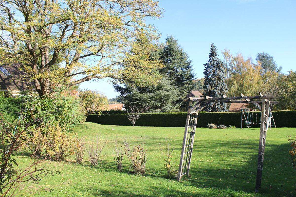 Maison à LA CELLE-LES-BORDES