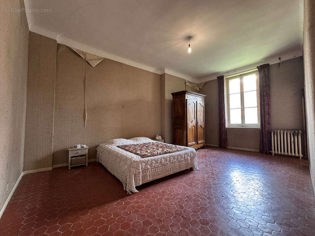 Autre à MARSEILLE-12E