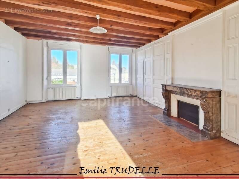 Maison à SAINT-VINCENT-DU-LOROUER