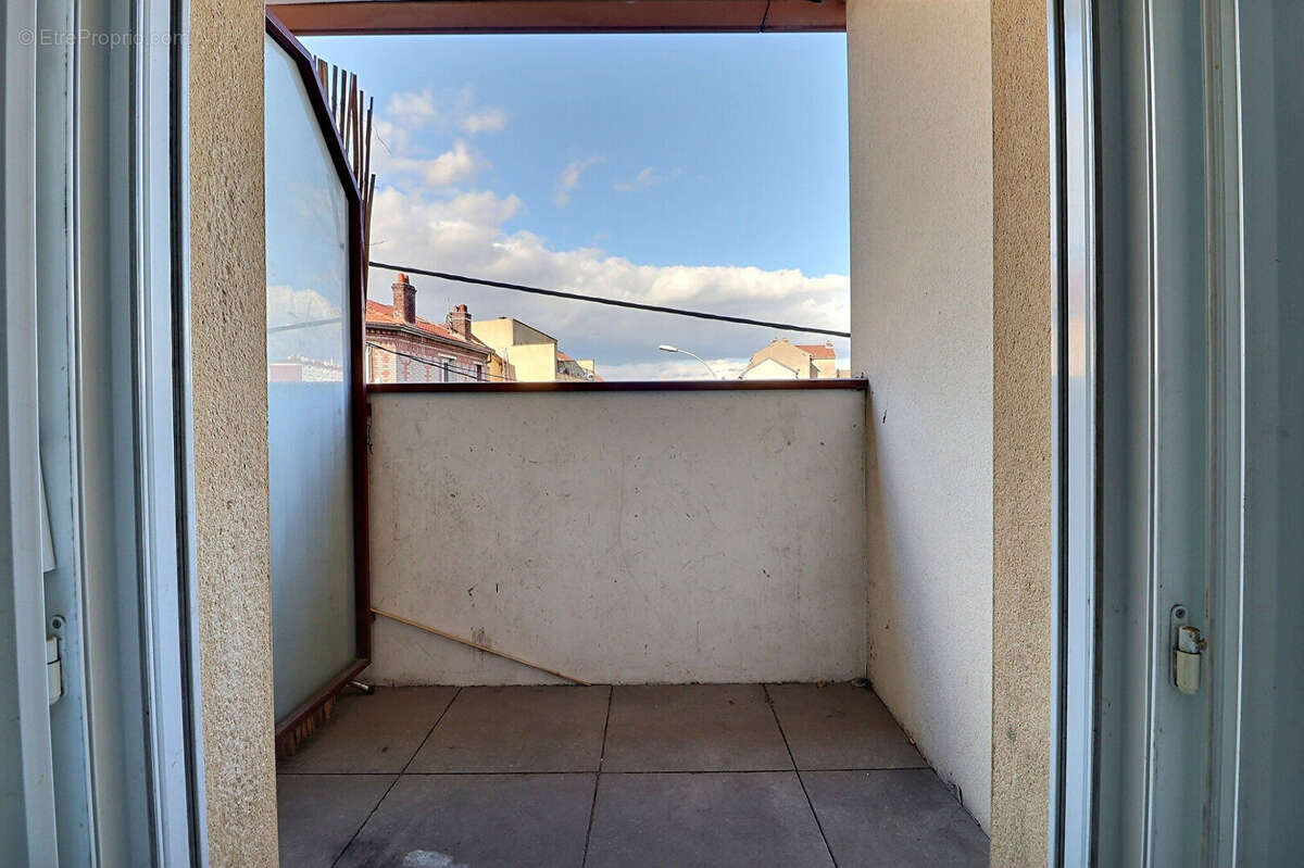 Appartement à AUBERVILLIERS