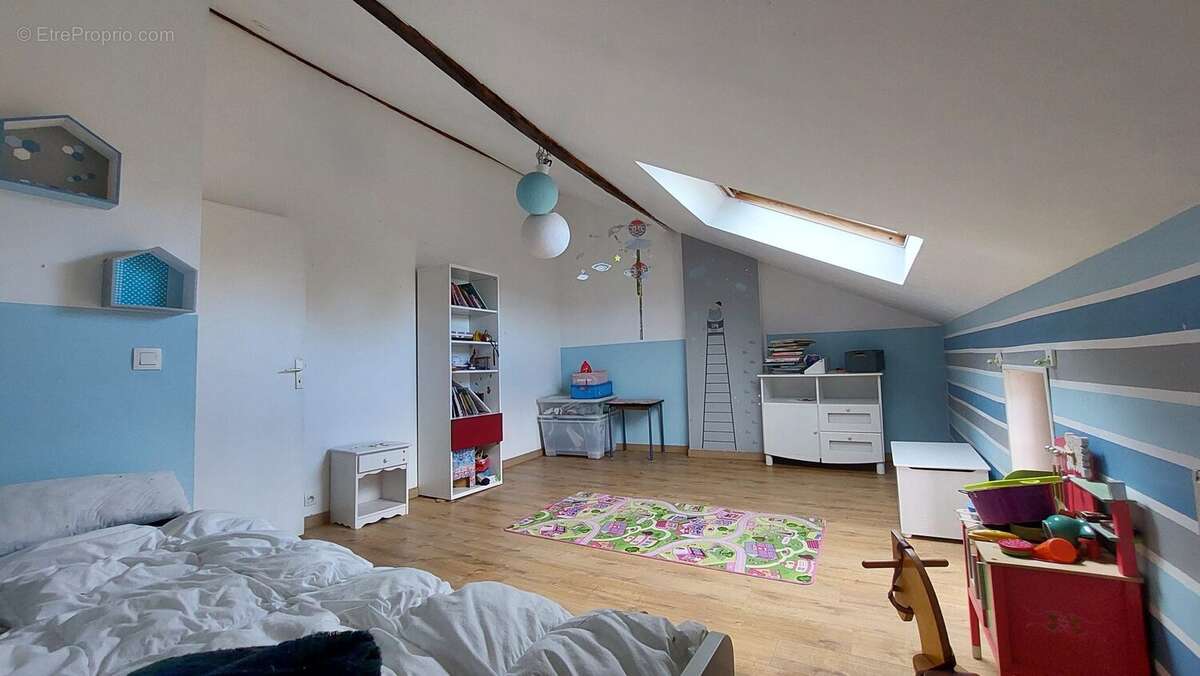 Chambre 3 - Maison à PONTOISE