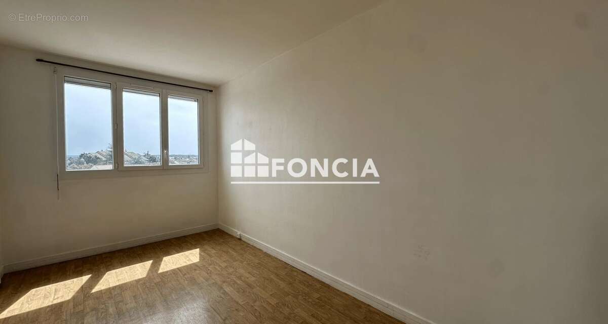 Exclusivité ! t2 de 43m² libre / idéal 1ére achat ou investissseur / dreux le murger / axe rapide rn12 / écoles et commerces sur - photo 2