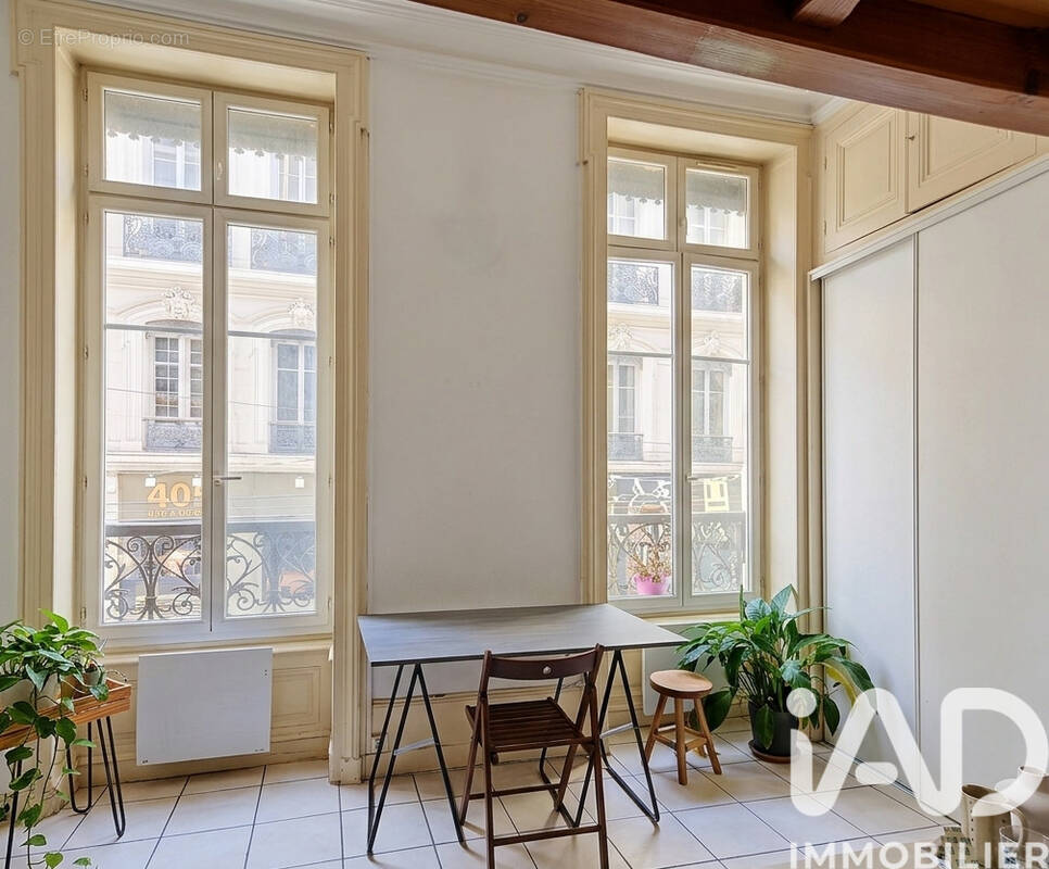 Photo 1 - Appartement à LYON-1E